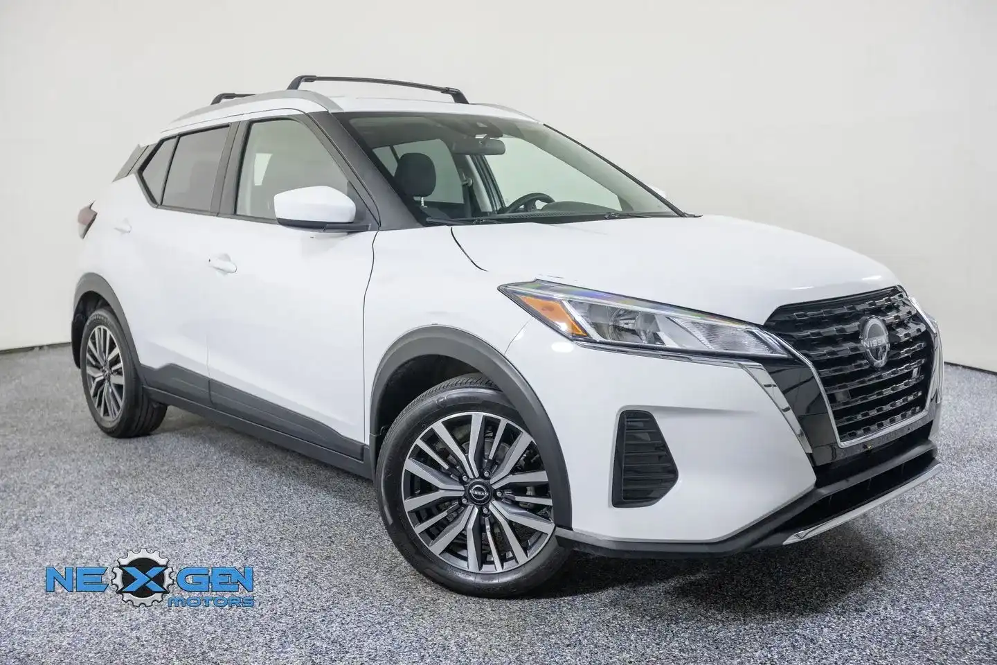 2023 Nissan Kicks 1.6 SV's photo