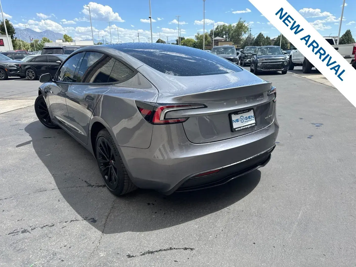 2025 Tesla Model 3 Long Range AWD photo 5