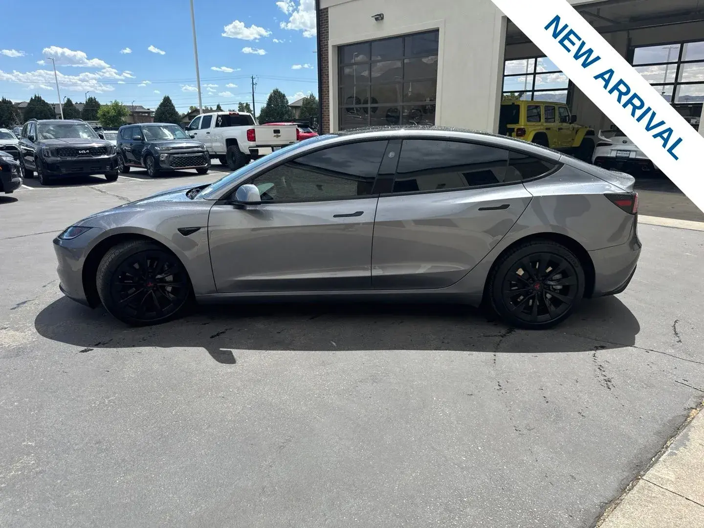 2025 Tesla Model 3 Long Range AWD photo 4