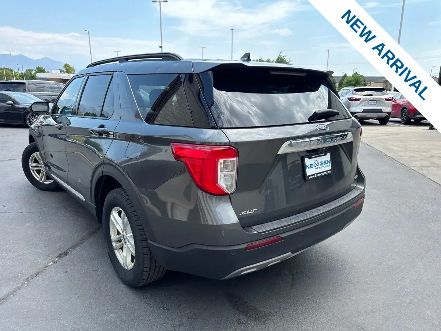 2020 Ford Explorer XLT 4WD photo 5