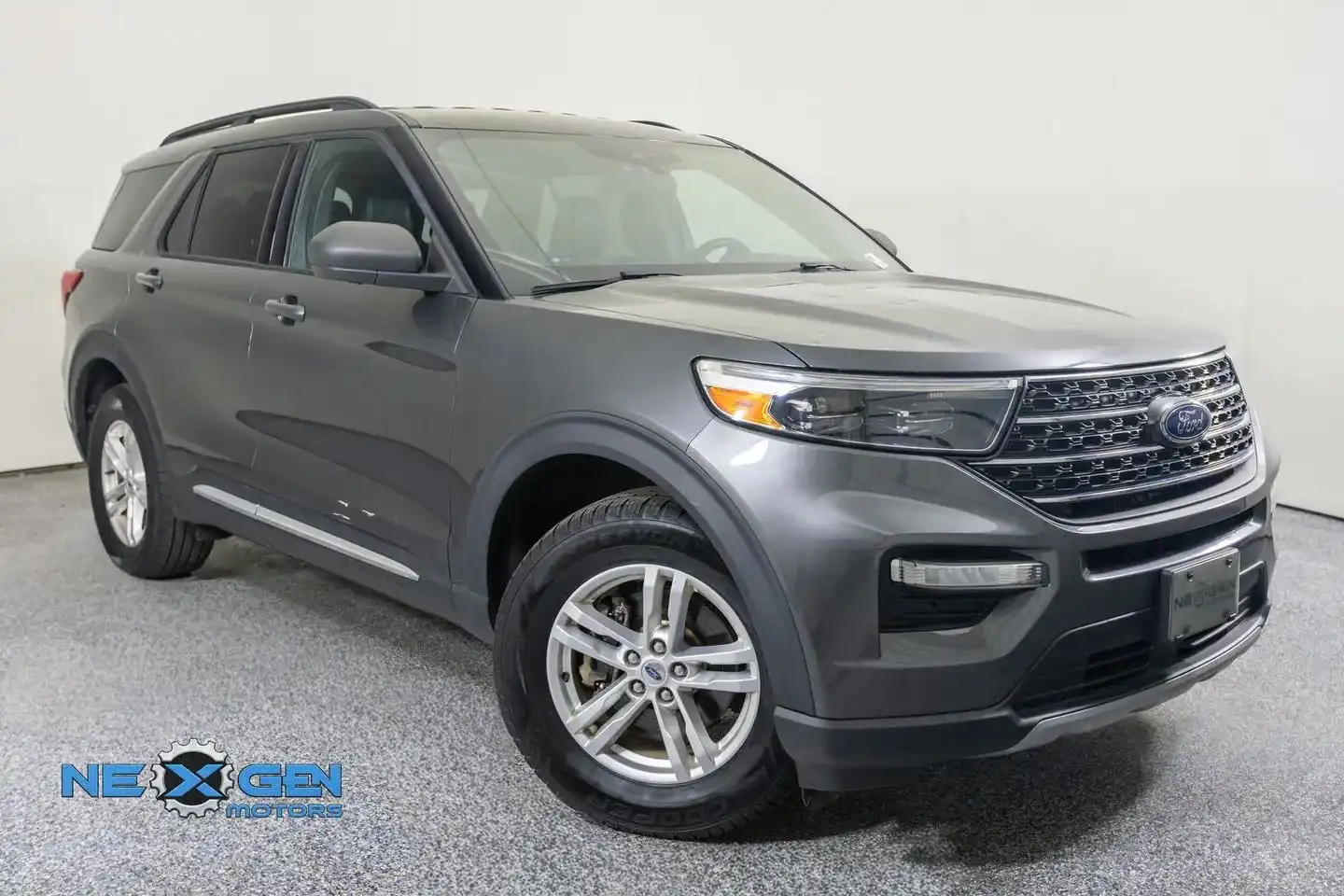 2020 Ford Explorer XLT 4WD's photo