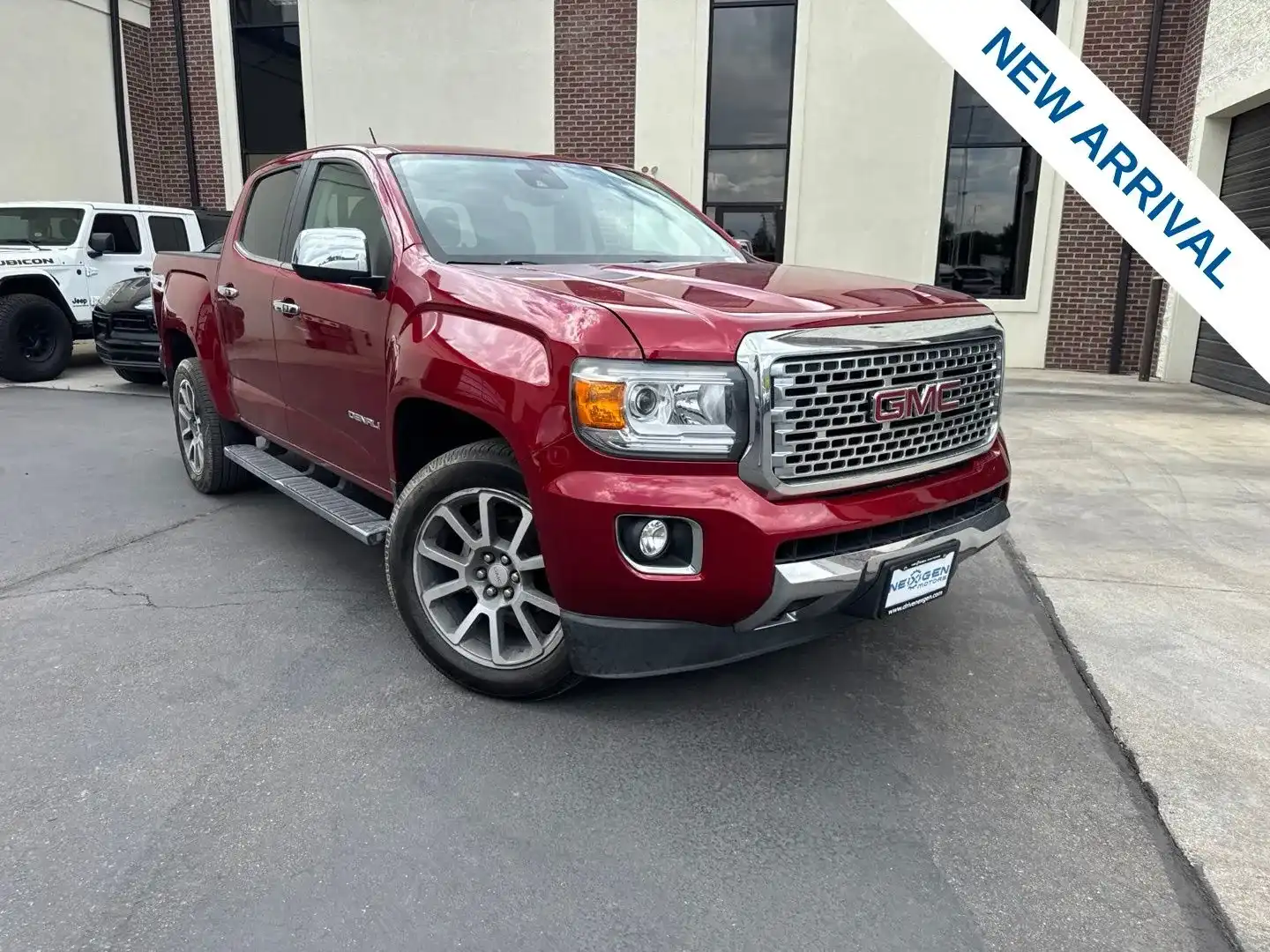 2020 GMC Canyon 4WD Denali Crew Cab Short Box's photo