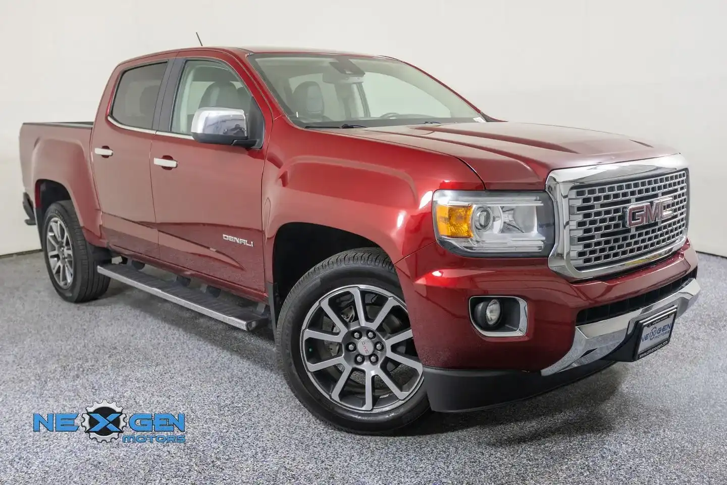 2020 GMC Canyon 4WD Denali Crew Cab Short Box's photo