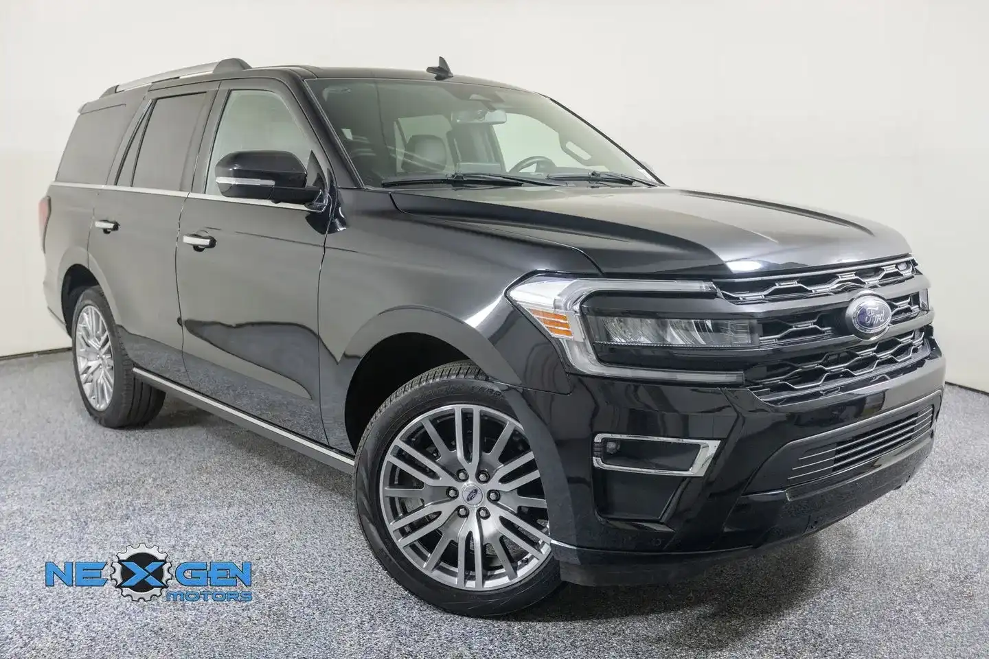 2024 Ford Expedition Limited 4WD's photo