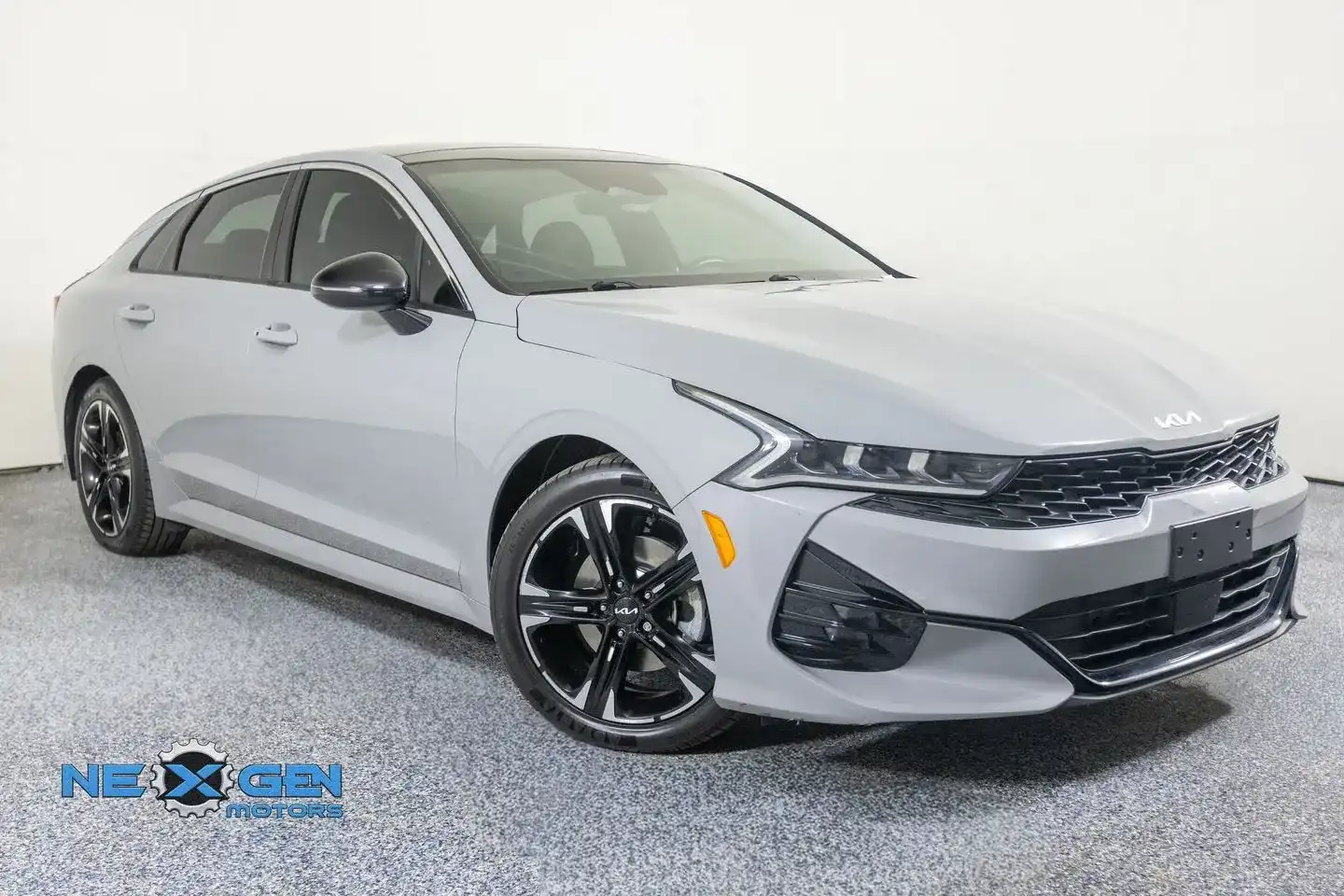 2022 Kia Optima GT-Line AWD's photo