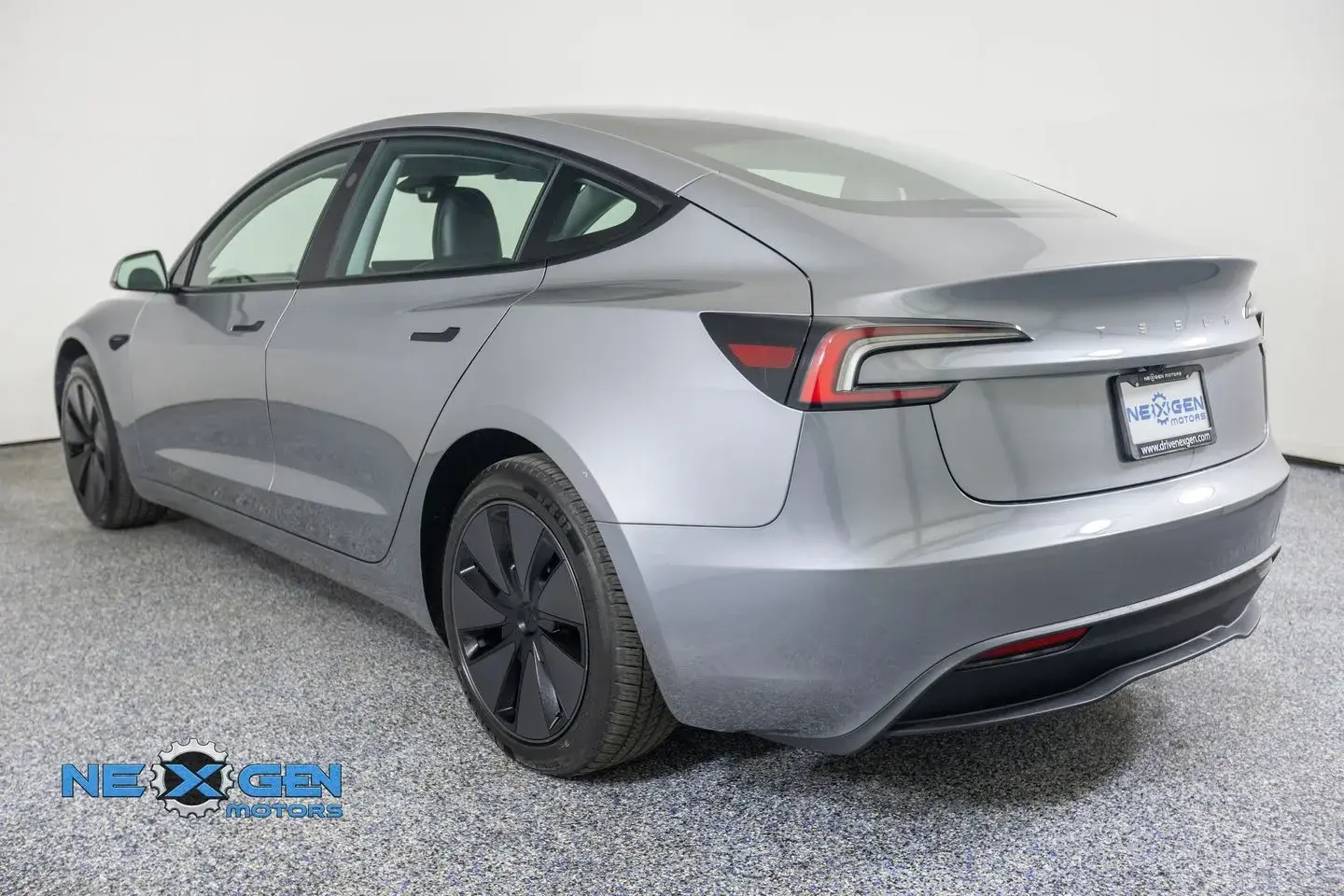 2025 Tesla Model 3 undefined photo 5