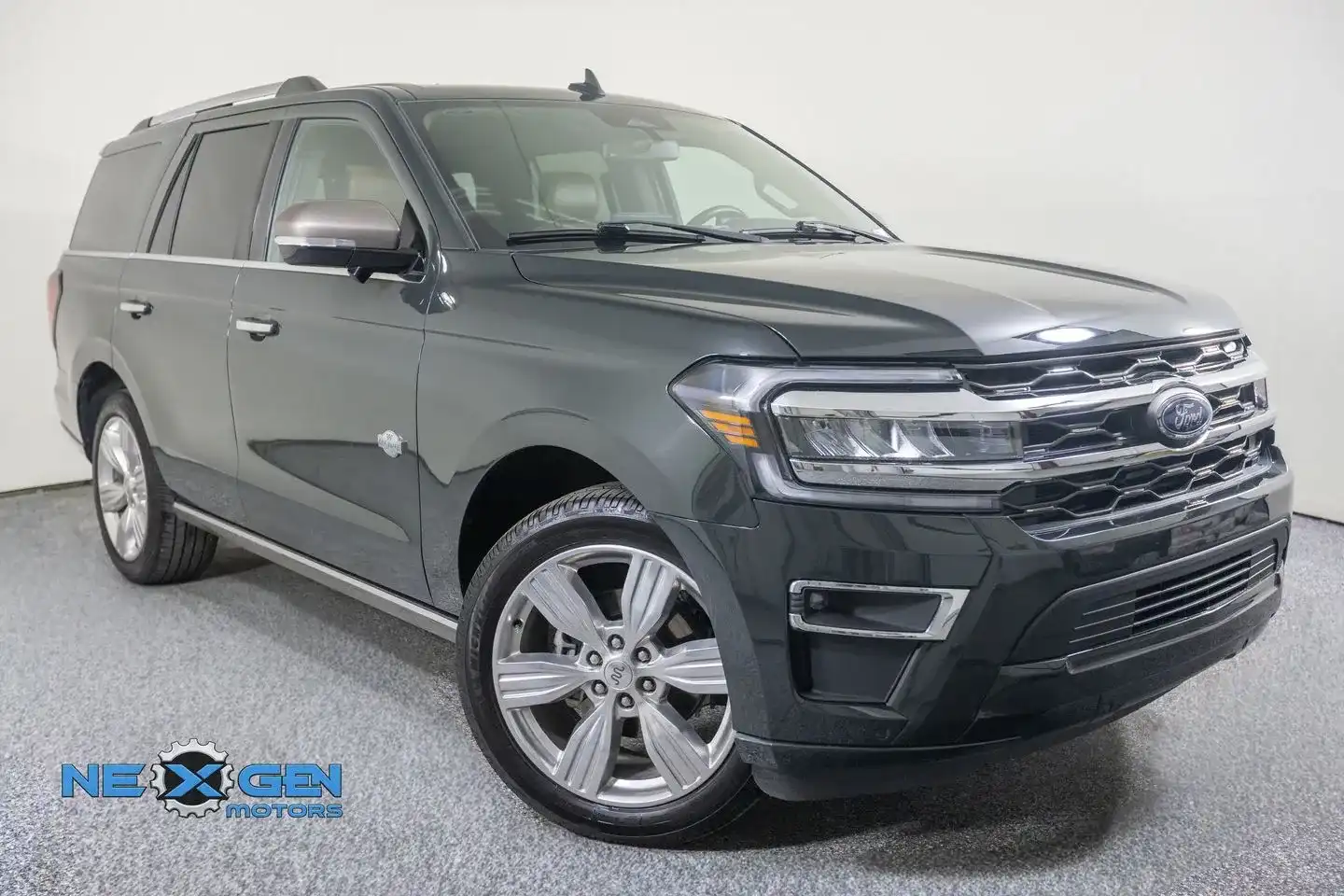 2023 Ford Expedition King Ranch 4WD's photo