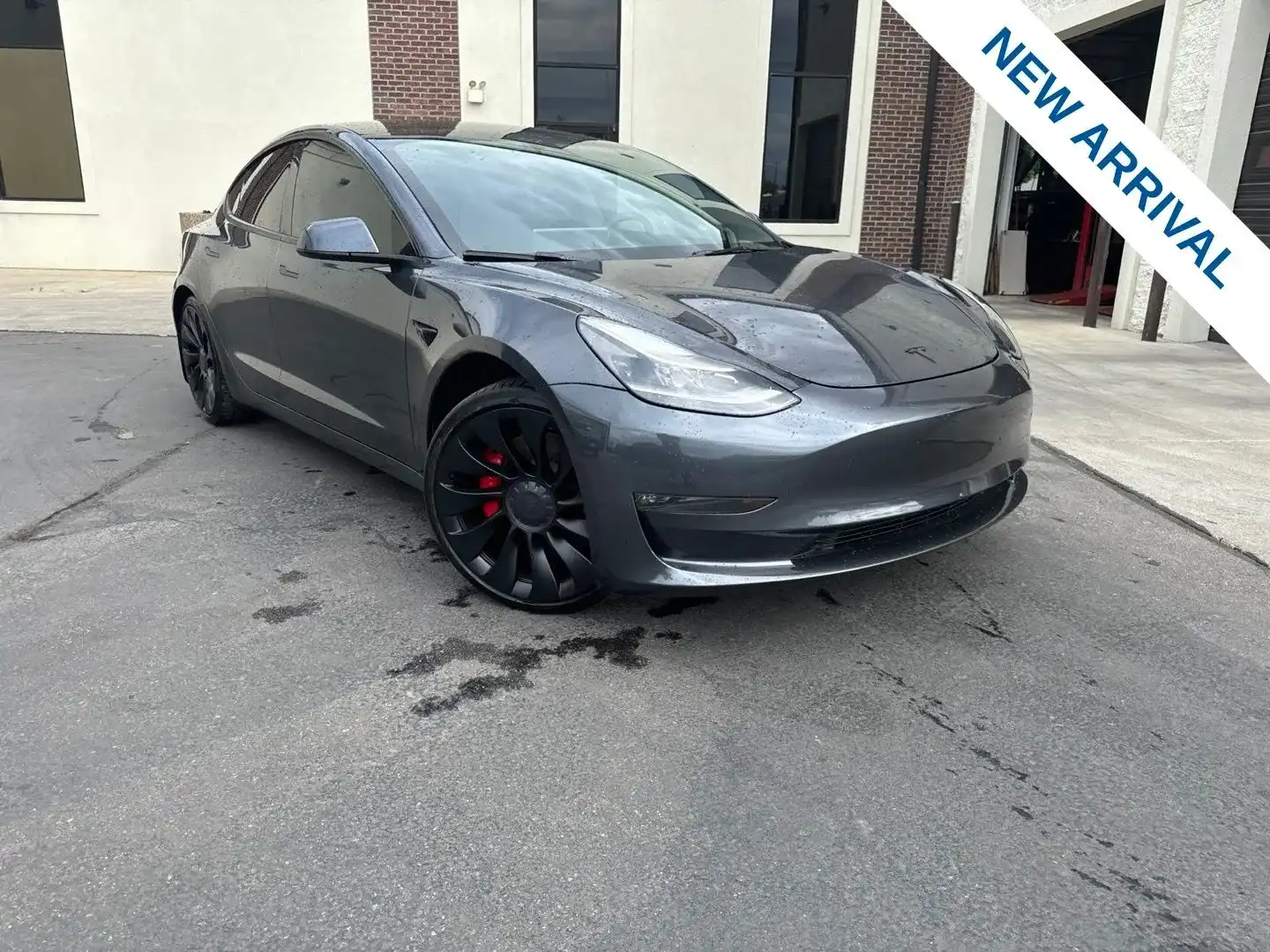 2023 Tesla Model 3 Performance's photo