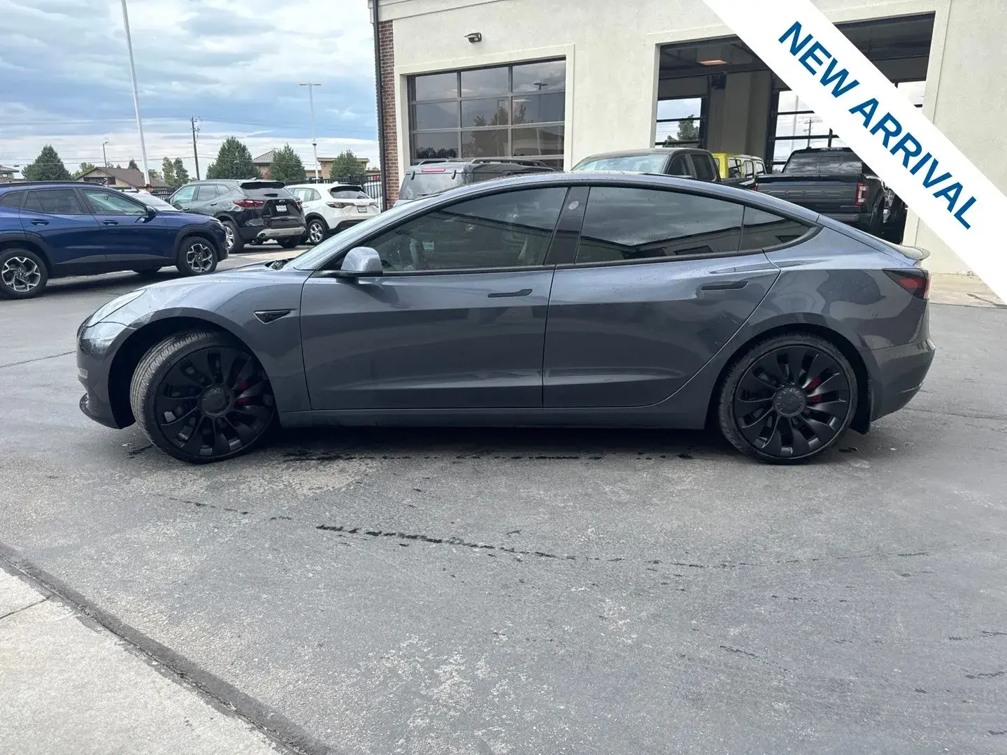 2023 Tesla Model 3 Performance photo 4