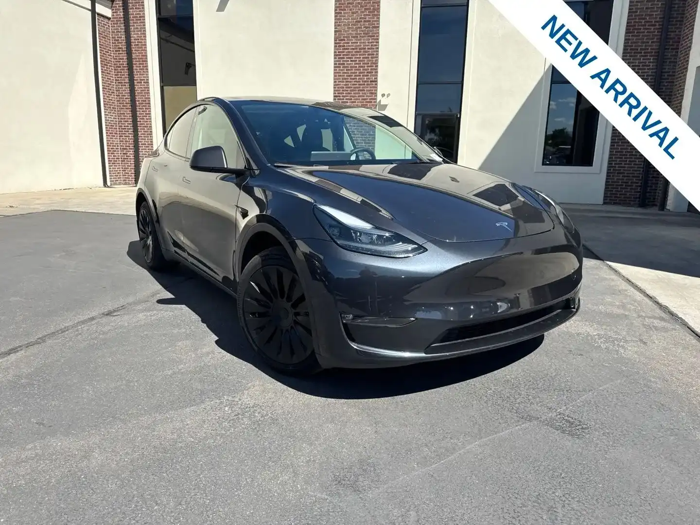 2024 Tesla Model Y Long Range Dual Motor All-Wheel Drive's photo