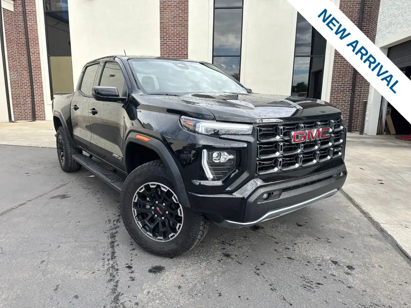2026 GMC Canyon 4WD AT4 Crew Cab Short Box's photo