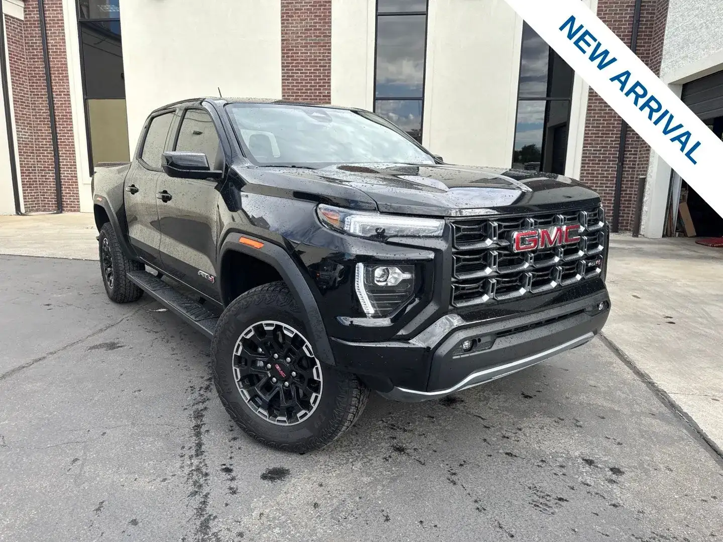 2026 GMC Canyon 4WD AT4 Crew Cab Short Box's photo