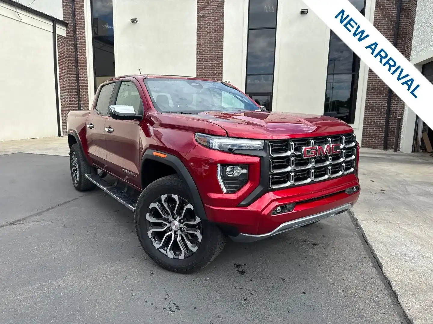 2024 GMC Canyon 4WD Denali Crew Cab Short Box's photo