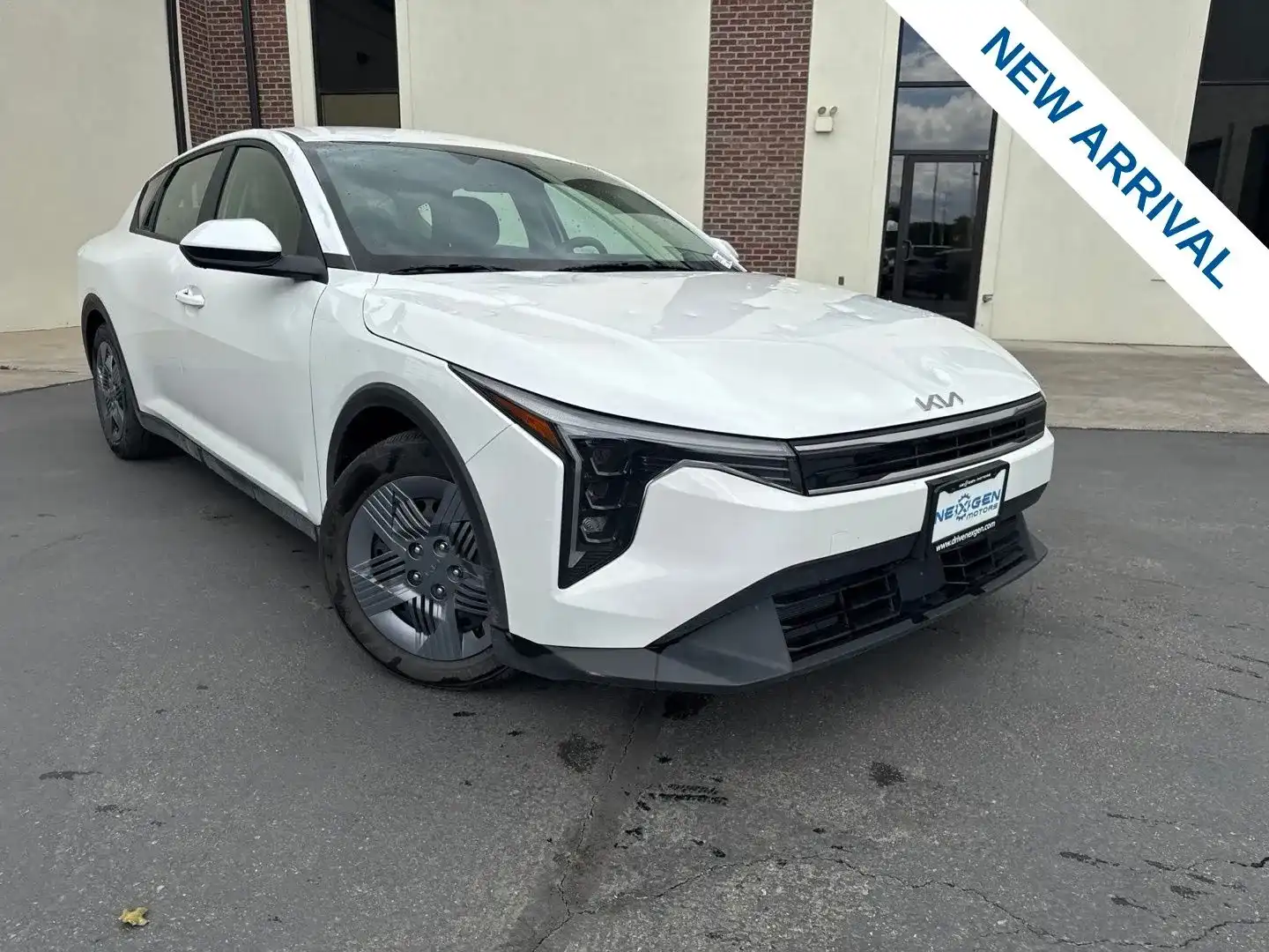2025 Kia K4 LX Auto's photo
