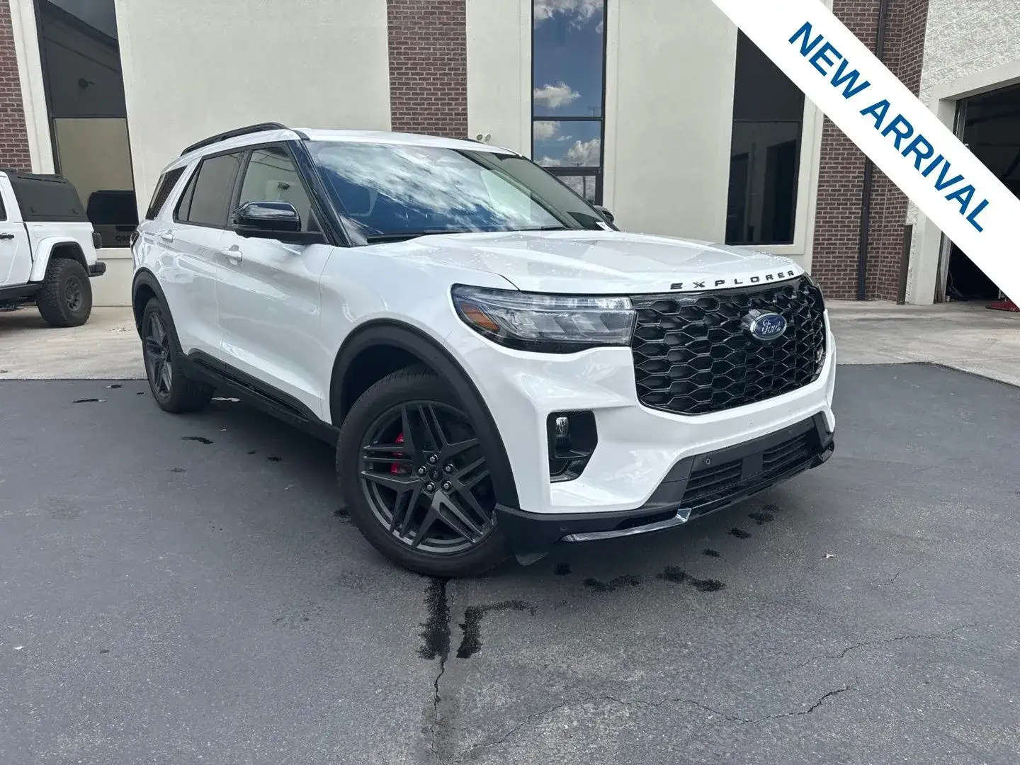 2026 Ford Explorer ST 4WD photo 1
