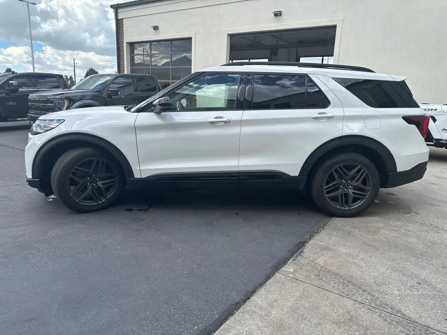2026 Ford Explorer ST 4WD photo 5