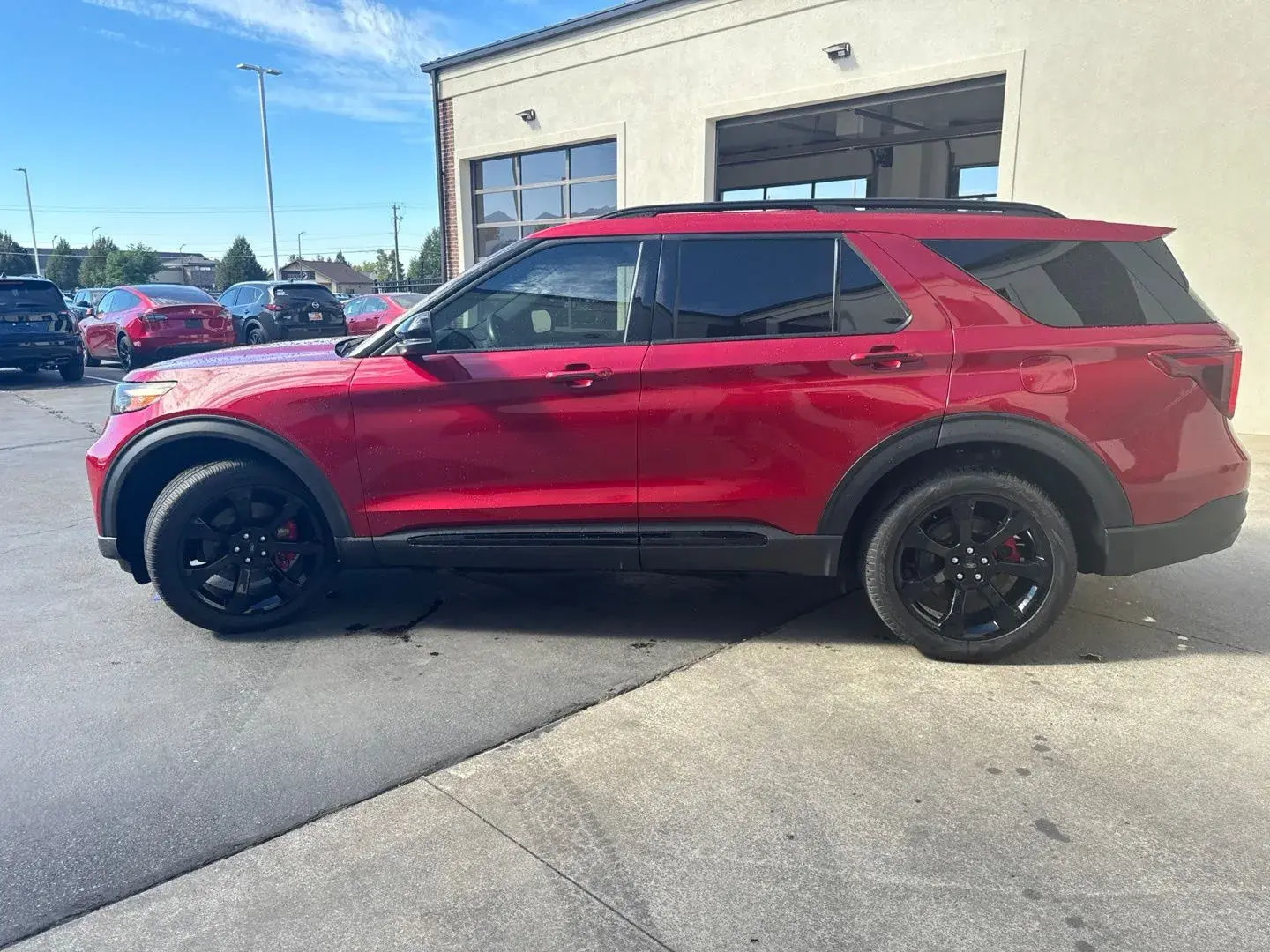 2023 Ford Explorer ST 4WD photo 5