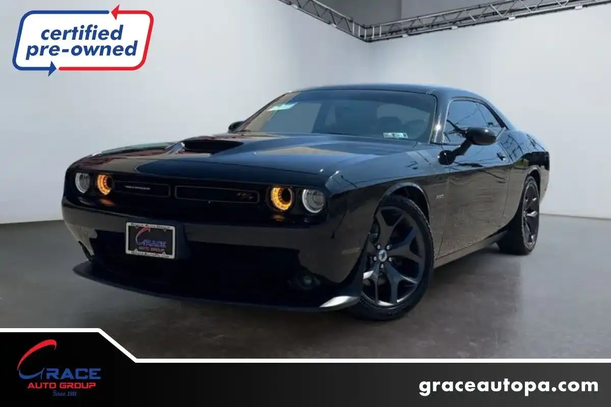 2019 Dodge Challenger R/T's photo