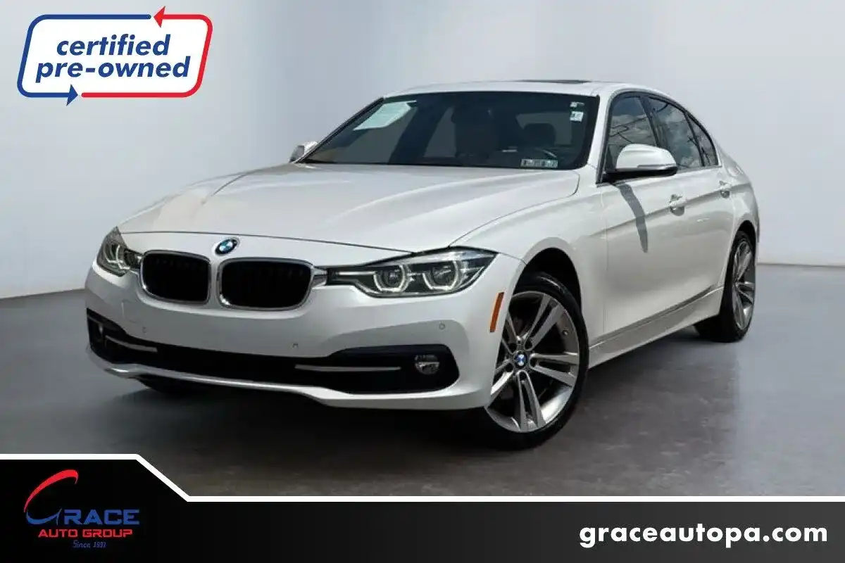 2018 BMW 3 Series 330i xDrive Sedan's photo