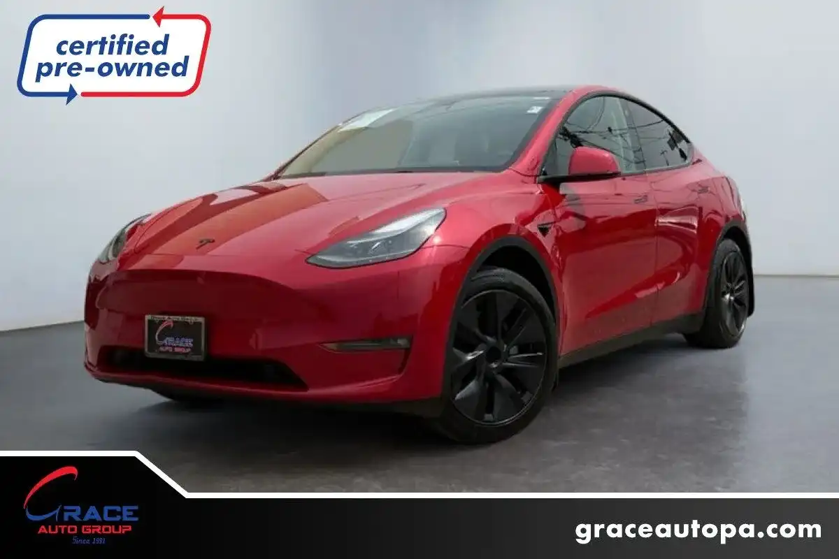 2023 Tesla Model Y Long Range Dual Motor All-Wheel Drive's photo
