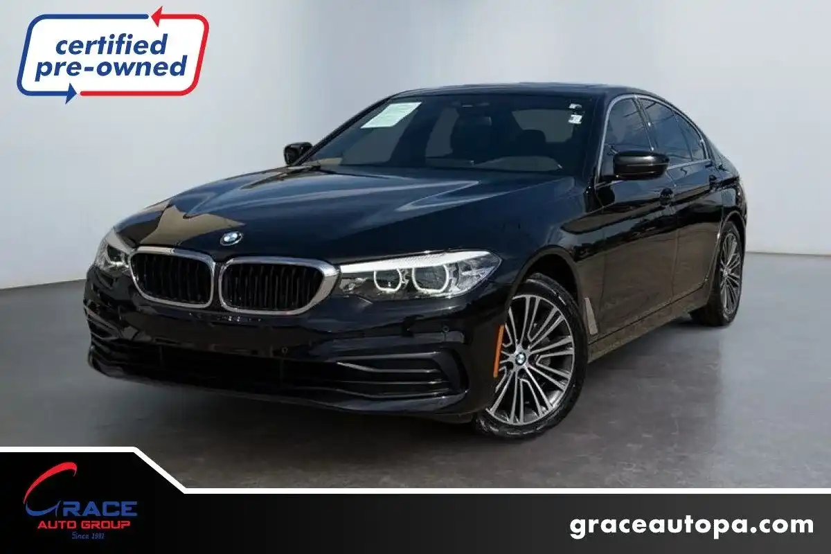 2019 BMW 5 Series 530i xDrive Sedan's photo