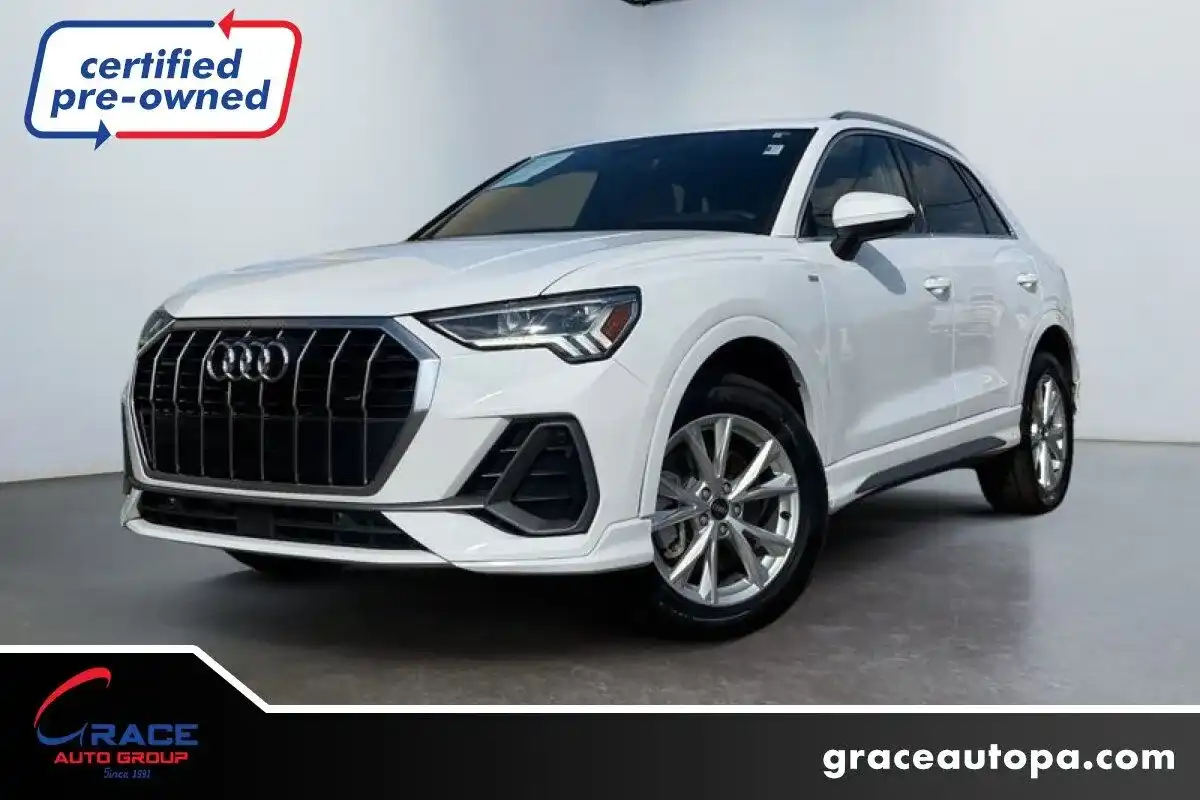 2025 Audi Q3 45 TFSI S Line Premium quattro's photo