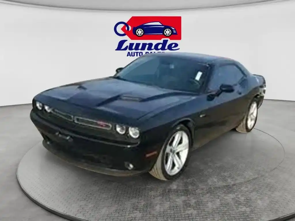 2017 Dodge Challenger R/T's photo