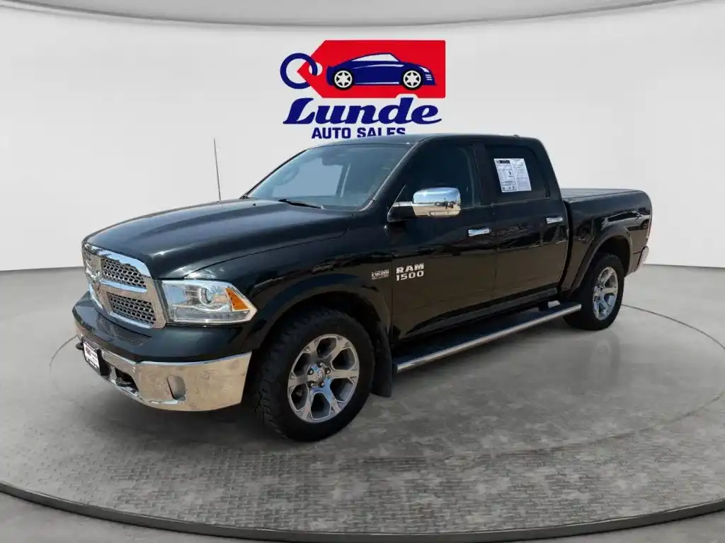 2017 RAM 1500 Laramie Crew Cab 4x4 5'7" Box's photo