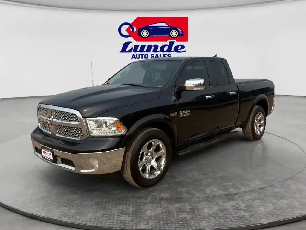 2017 RAM 1500 Laramie 4x4 Quad Cab 6'4's photo