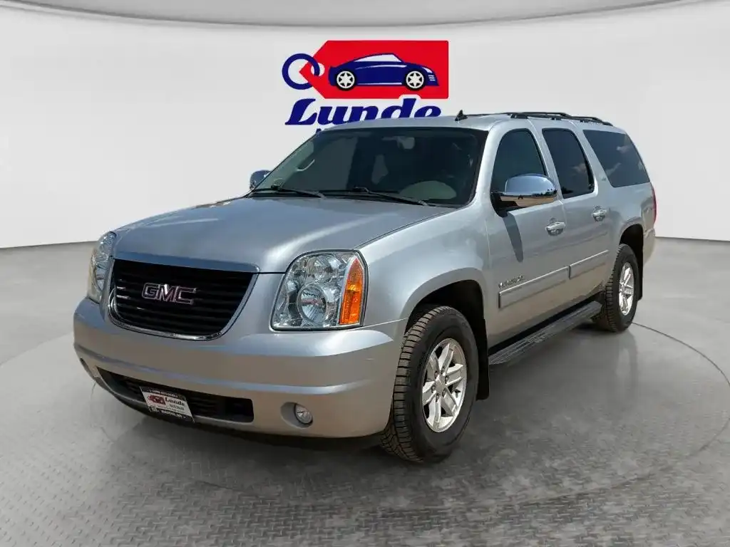 2013 GMC Yukon 4WD 1/2 Ton SLT (4SA)'s photo