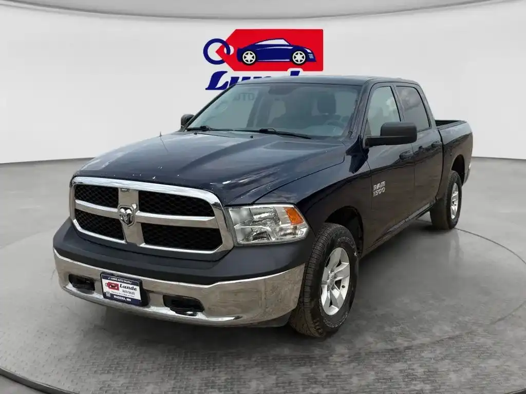 2017 RAM 1500 ST Crew Cab 4x4 5'7" Box's photo