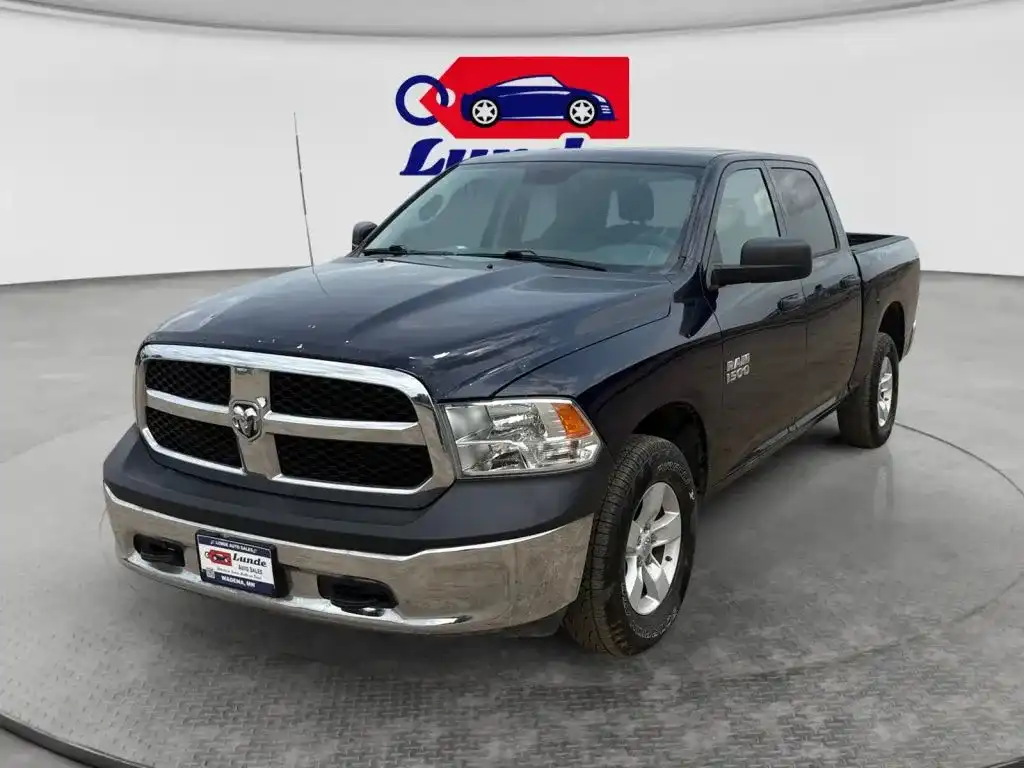 2017 RAM 1500 ST Crew Cab 4x4 5'7" Box's photo