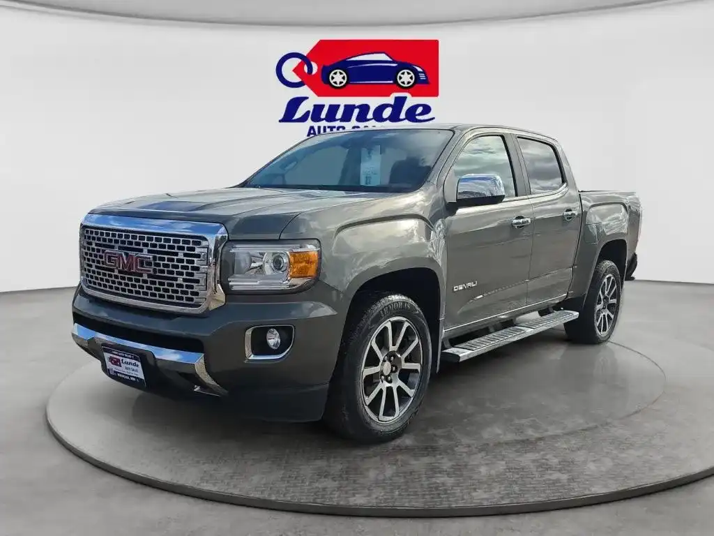 2017 GMC Canyon Denali 4WD Crew Cab Short Box's photo