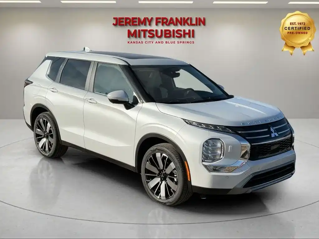 2026 Mitsubishi Outlander SE S-AWC's photo
