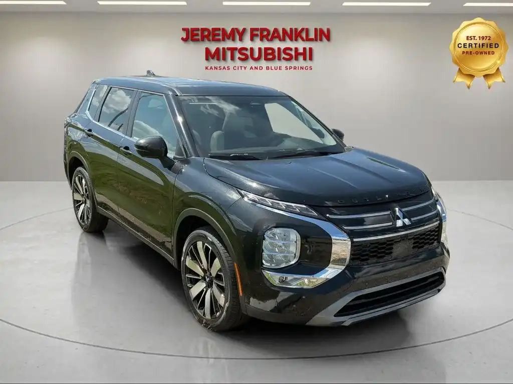 2026 Mitsubishi Outlander SE S-AWC's photo