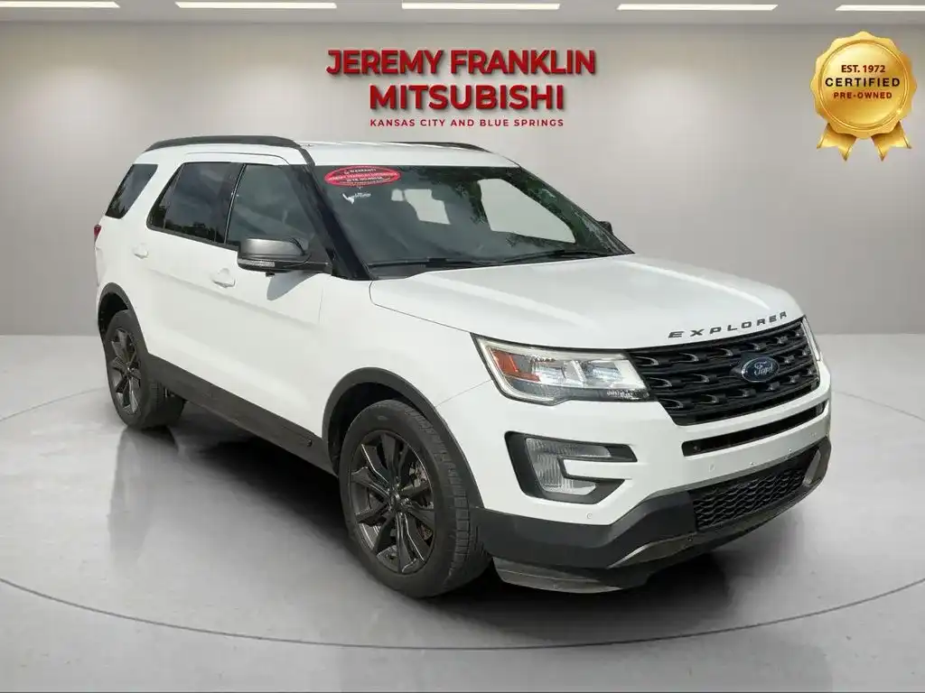2017 Ford Explorer XLT 4WD's photo