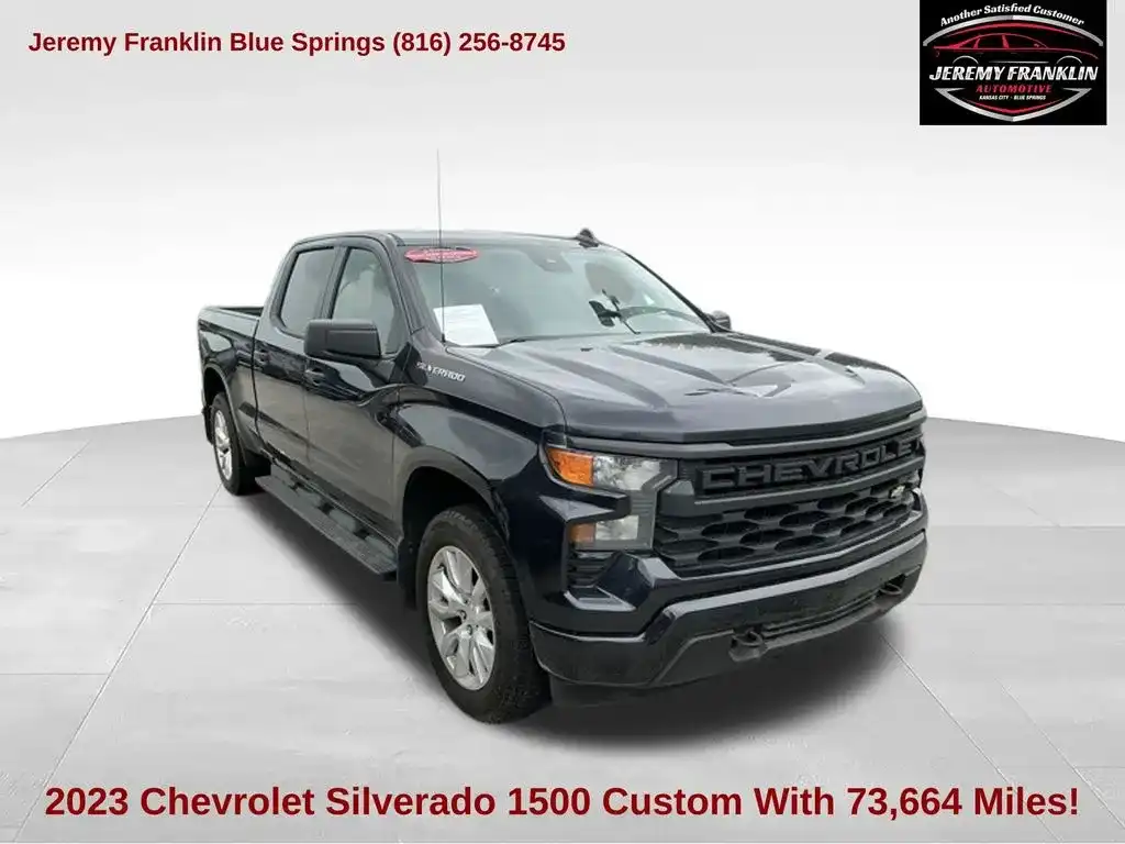 2023 Chevrolet Silverado 1500 Custom 4WD Crew Cab Standard Box's photo