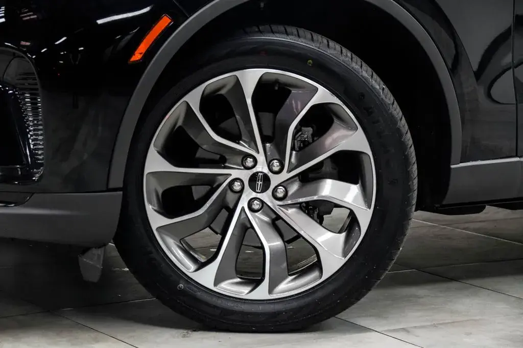 2025 Lincoln Aviator Reserve AWD photo 5