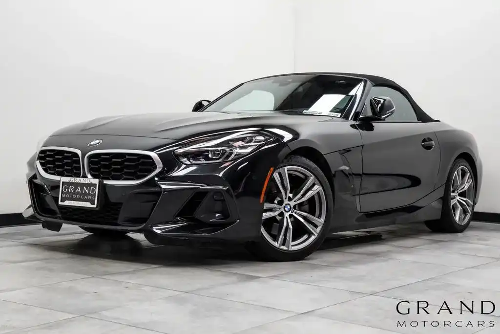 2025 BMW Z4 sDrive30i's photo