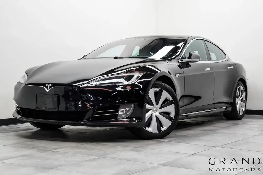 2020 Tesla Model S Long Range photo 1