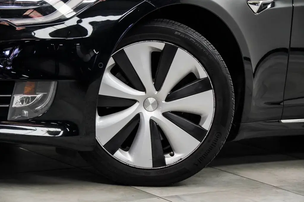 2020 Tesla Model S Long Range photo 4