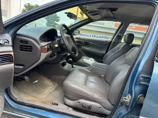 1993 Chrysler Concorde undefined photo 3