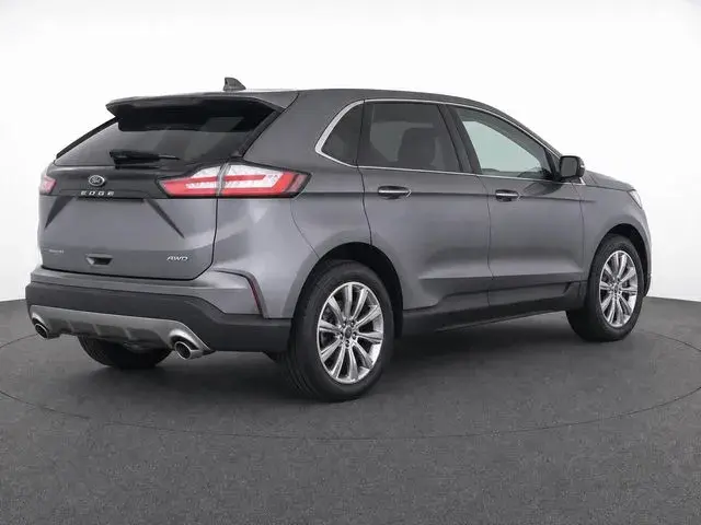 2024 Ford Edge Titanium AWD photo 4