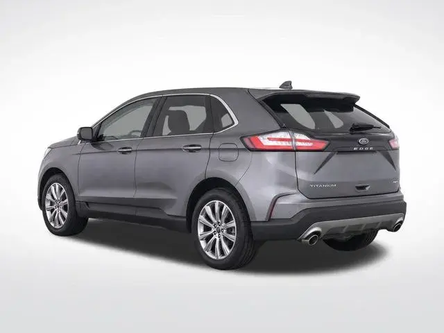 2024 Ford Edge Titanium AWD photo 3