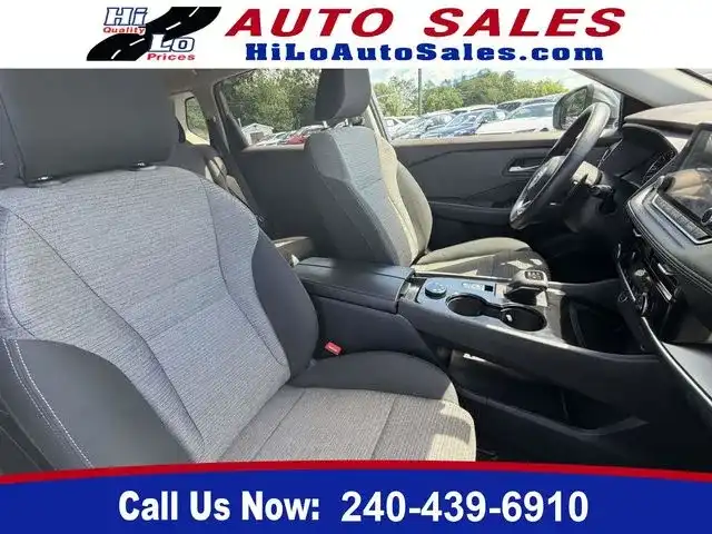 2022 Nissan Rogue SV AWD's photo