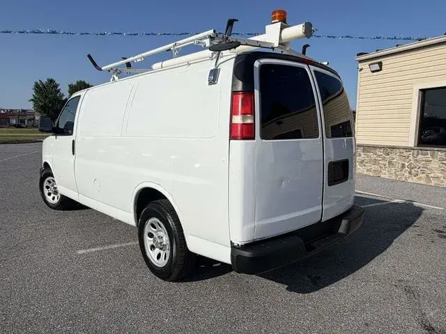 2011 Chevrolet Express 1500 Work Van photo 3