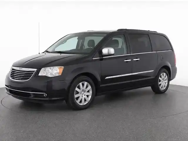 2012 Chrysler Town & Country Touring-L's photo