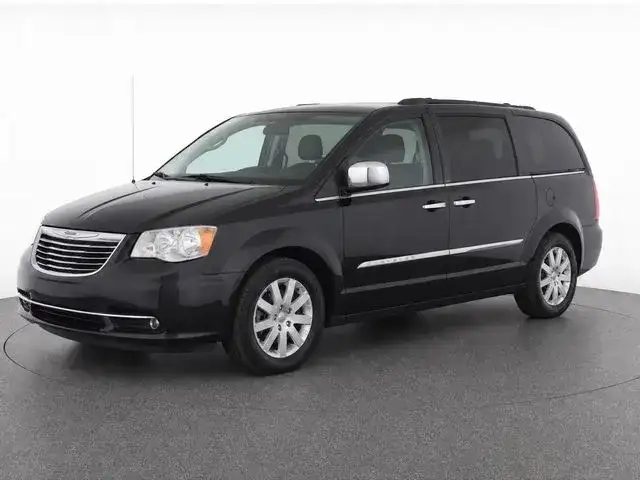 2012 Chrysler Town & Country Touring-L's photo