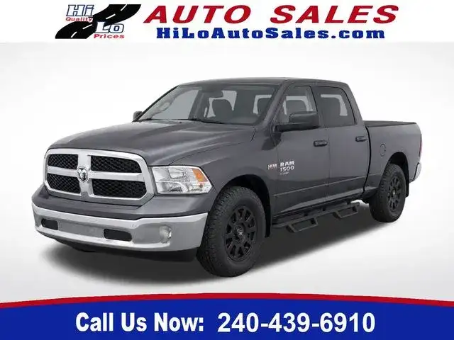 2021 RAM 1500 Classic SLT 4x4 Crew Cab 6'4's photo