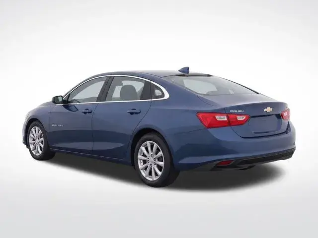 2024 Chevrolet Malibu 1LT photo 4